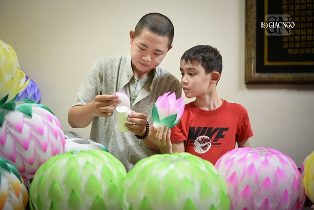 Đây cũng là một phương thức giúp các em tiếp cận với Phật giáo, có ấn tượng tốt đẹp ban đầu về hình ảnh Đức Phật và thấu hiểu được giá trị của tinh thần cống hiến, sẻ chia