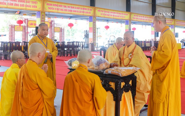 Tấn đàn truyền giới