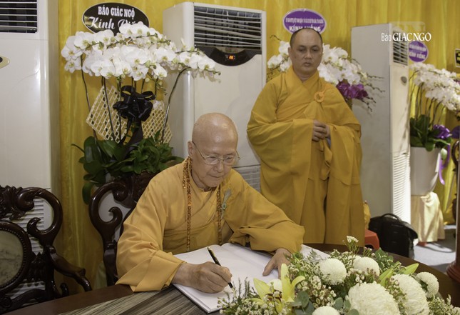 Ký sổ tang lưu niệm Ký sổ tang lưu niệm