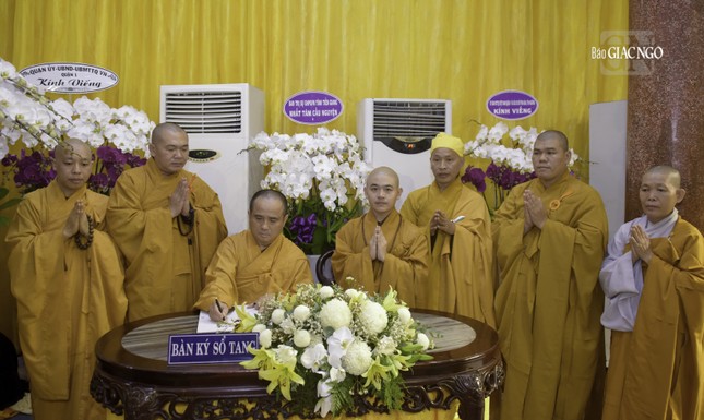 Ký sổ tang lưu niệm