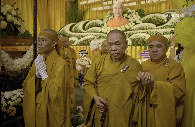 Hòa thượng Thích Thiện Pháp hữu nhiễu kim quan tưởng niệm