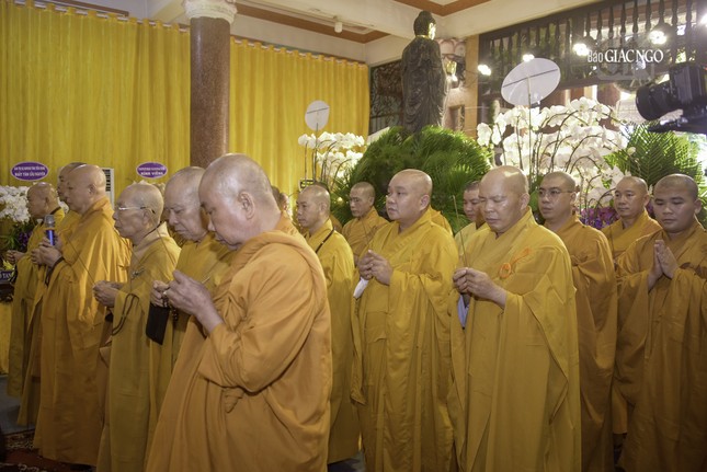 Đoàn Phật giáo TP.HCM viếng tang