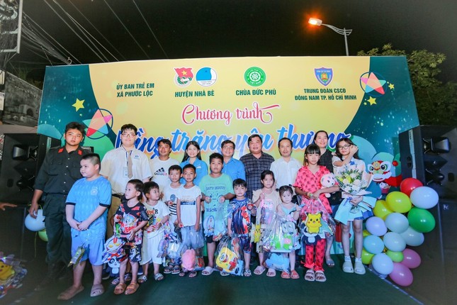 Chương trình Vầng trăng yêu thương tại xã Phước Lộc, H.Nhà Bè Chương trình Vầng trăng yêu thương tại xã Phước Lộc, H.Nhà Bè