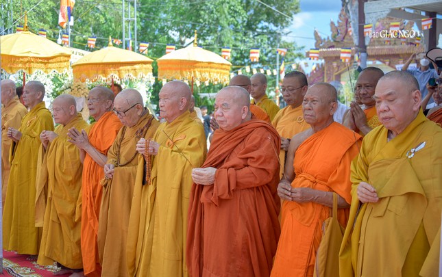 Chư vị giáo phẩm lãnh đạo T.Ư