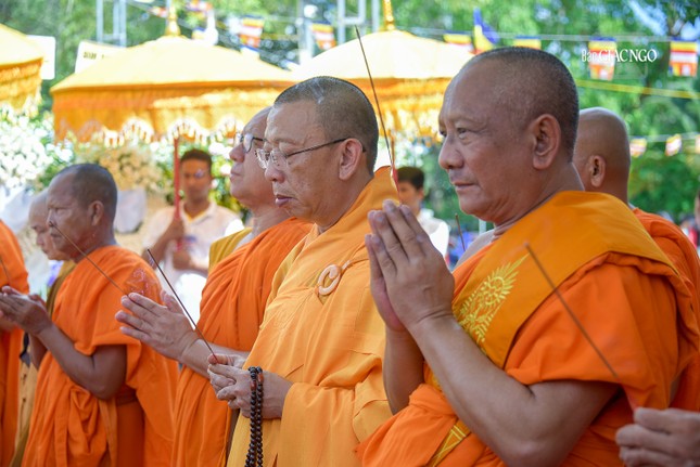 Nhất tâm cầu nguyện