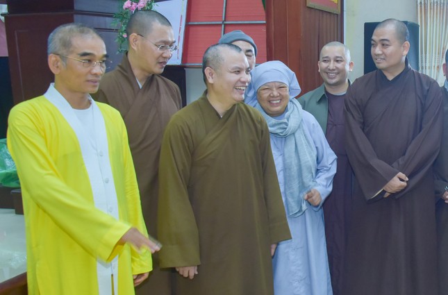 Đại diện Ban Trị sự GHPGVN tỉnh Thừa Thiên Huế tham dự cùng đoàn