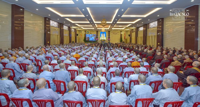 Hơn 700 Tăng Ni tham dự buổi chuyên đề về Giới luật Phật giáo tại Việt Nam Quốc Tự vào sáng 15-12