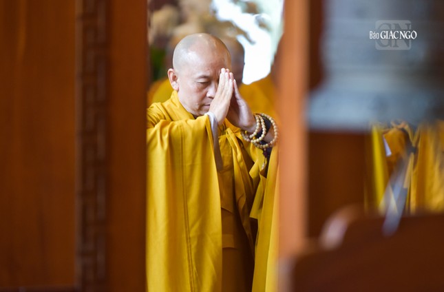 Nhất tâm kỉnh lễ