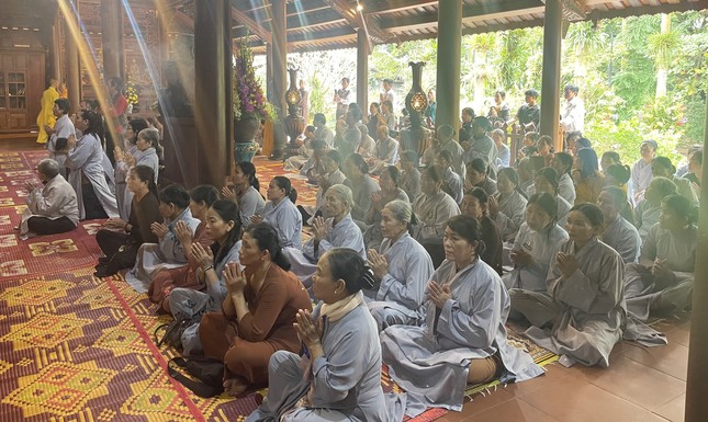 Phật tử tham dự Phật tử tham dự