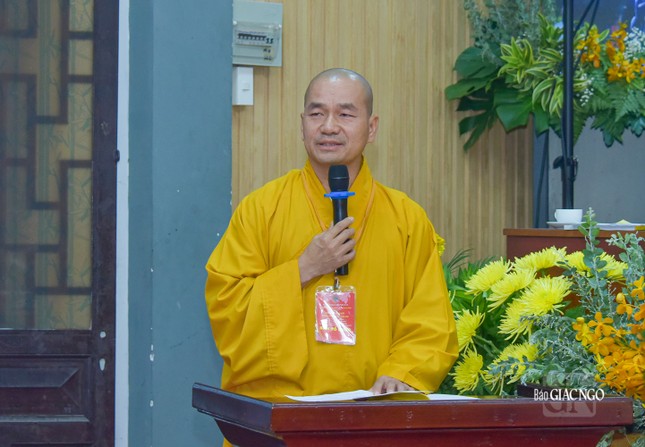 Đại đức Thích Thiện Xuân trình dự kiến chương trình hoạt động Phật sự năm 2024 của Ban Hướng dẫn Phật tử T.Ư