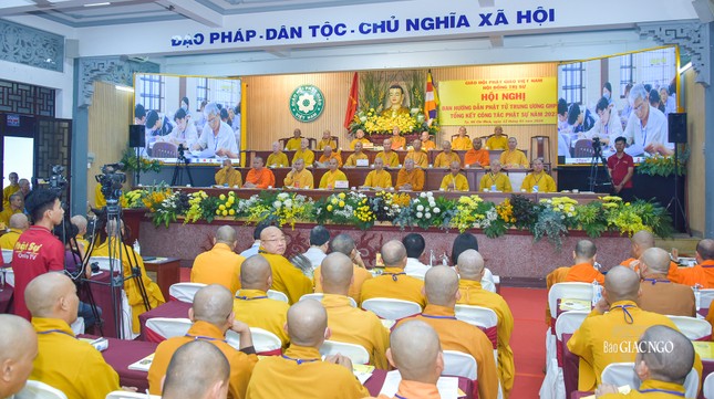 Quan cảnh Hội nghị