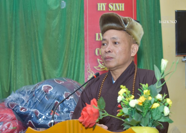 Thượng tọa Thích Trung Sơn phát biểu