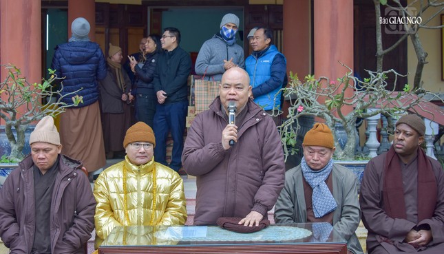 Thượng tọa Thích Thanh Phong chúc Tết đến người dân