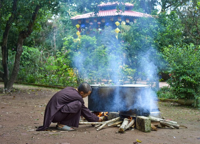 Các loại bánh này sẽ được dâng lên cúng Phật trong những ngày Tết Nguyên đán