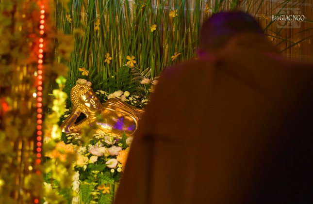 Cúi đầu đảnh lễ bậc Thầy của nhân thiên