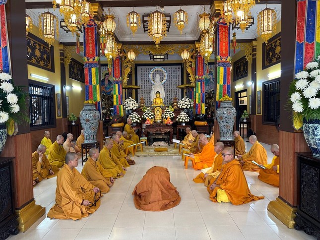 Lễ Bố-tát của Ban Trị sự GHPGVN Q.4 tại chùa Long Bửu Lễ Bố-tát của Ban Trị sự GHPGVN Q.4 tại chùa Long Bửu