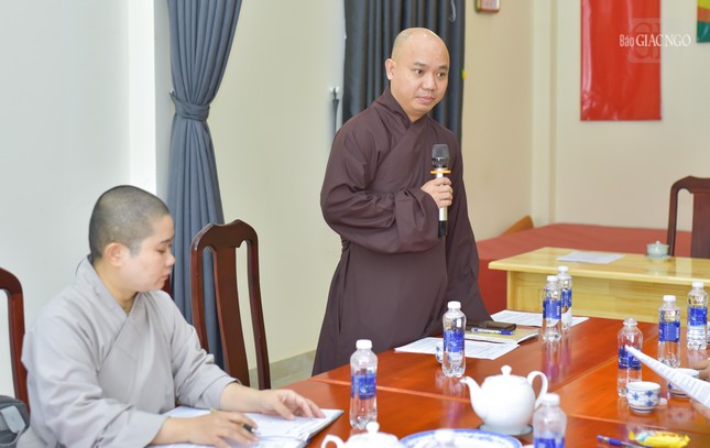 Đại đức Thích An Đạt, Phó ban Trị sự đóng góp ý kiến Đại đức Thích An Đạt, Phó ban Trị sự đóng góp ý kiến