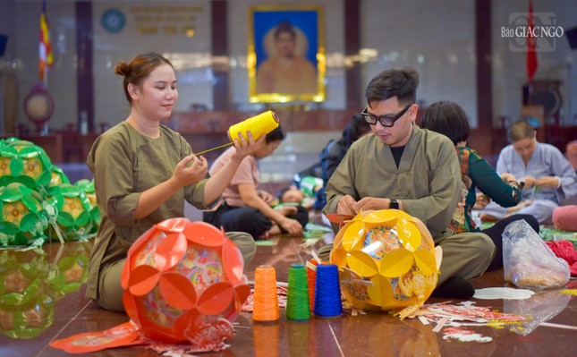 Tất cả đều cùng chung tay, chung lòng hướng đến một mùa Phật đản tràn ngập niềm vui và tình thương