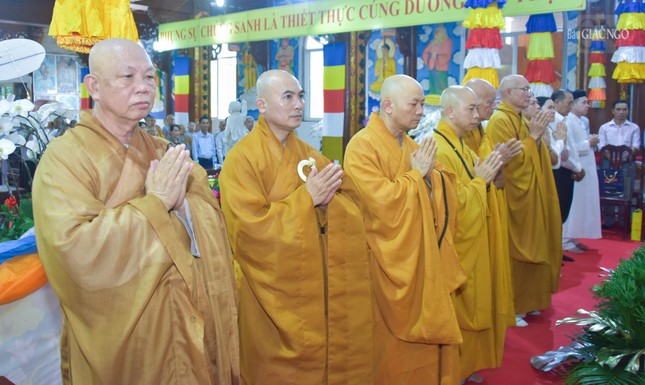 Đồng tụng sám Khánh đản