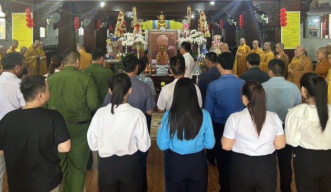 Lễ tưởng niệm Tổng Bí thư Nguyễn Phú Trọng do Ban Trị sự GHPGVN H.Nhà Bè tổ chức theo chỉ đạo của Trung ương GHPGVN Lễ tưởng niệm Tổng Bí thư Nguyễn Phú Trọng do Ban Trị sự GHPGVN H.Nhà Bè tổ chức theo chỉ đạo của Trung ương GHPGVN