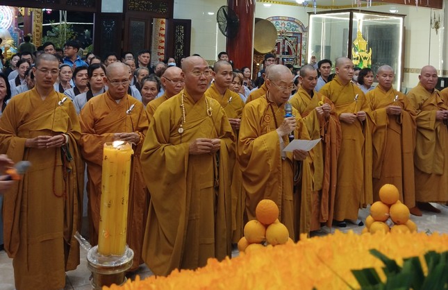 Ban Trị sự GHPGVN Q.8 tổ chức lễ tưởng niệm Tổng Bí thư Nguyễn Phú Trọng tại chùa Quan Âm Ban Trị sự GHPGVN Q.8 tổ chức lễ tưởng niệm Tổng Bí thư Nguyễn Phú Trọng tại chùa Quan Âm