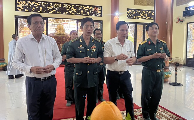 Chính quyền Q.7 tham dự tưởng niệm Chính quyền Q.7 tham dự tưởng niệm