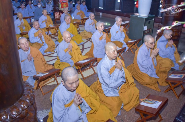 Chưu Ni, Phật tử chàu Pháp Võ tụng kinh Vu lan