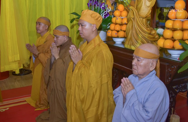 Đại diện môn đồ đệ tử