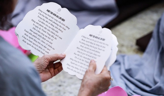 Trì tụng kinh &quot;Phật nói kinh Vu lan bồn&quot;