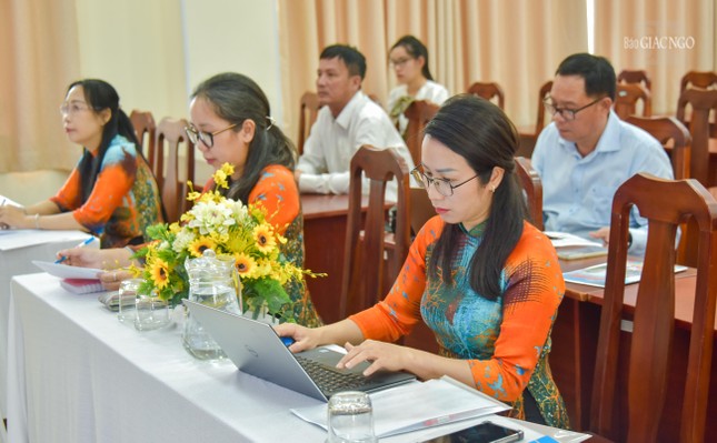 Các vị Ban Tuyên giáo Ủy ban MTTQVN TP.HCM và phóng viên báo đài Các vị Ban Tuyên giáo Ủy ban MTTQVN TP.HCM và phóng viên báo đài