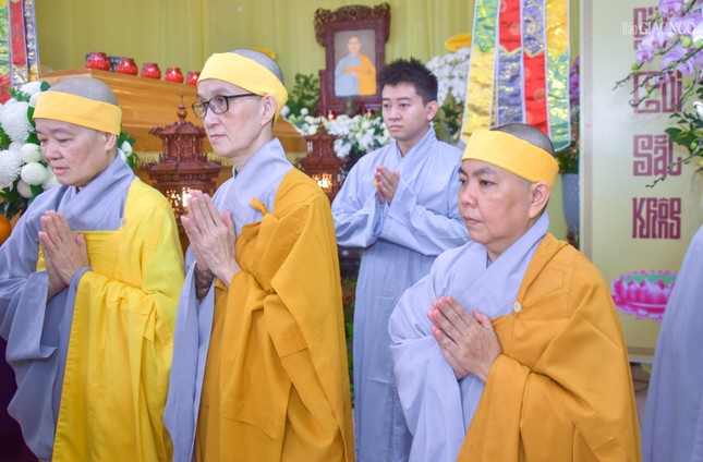 ...tri ân những tình cảm cao đẹp của chư tôn đức đối với Thầy của mình