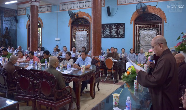 Quang cảnh phiên họp