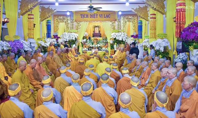 Chư tôn đức tham dự