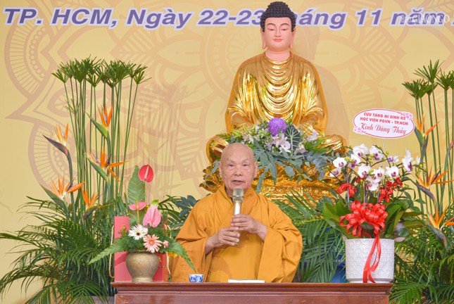 Trưởng lão Hòa thượng Thích Thiện Nhơn ban đạo từ chứng minh