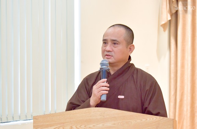 Thượng tọa Thích Tâm Hải phát biểu