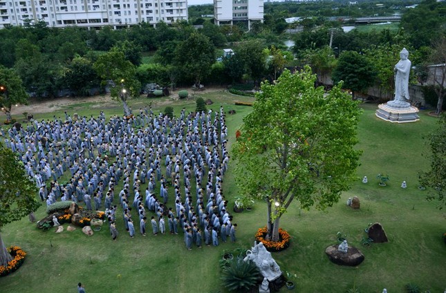 Quang cảnh buổi lễ trong không gian thiên nhiên