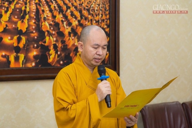 Thượng tọa Thích Đức Thiện cung tuyên thư ủy nhiệm của Đức Pháp chủ GHPGVN Thượng tọa Thích Đức Thiện cung tuyên thư ủy nhiệm của Đức Pháp chủ GHPGVN