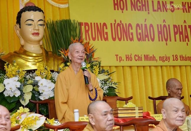 Trưởng lão Hòa thượng Thích Trí Quảng thay mặt Ban Thường trực Hội đồng Chứng minh đạo từ - Ảnh: Bảo Toàn Trưởng lão Hòa thượng Thích Trí Quảng thay mặt Ban Thường trực Hội đồng Chứng minh đạo từ - Ảnh: Bảo Toàn