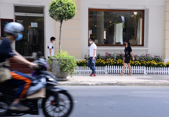 Du khách nước ngoài Du khách nước ngoài