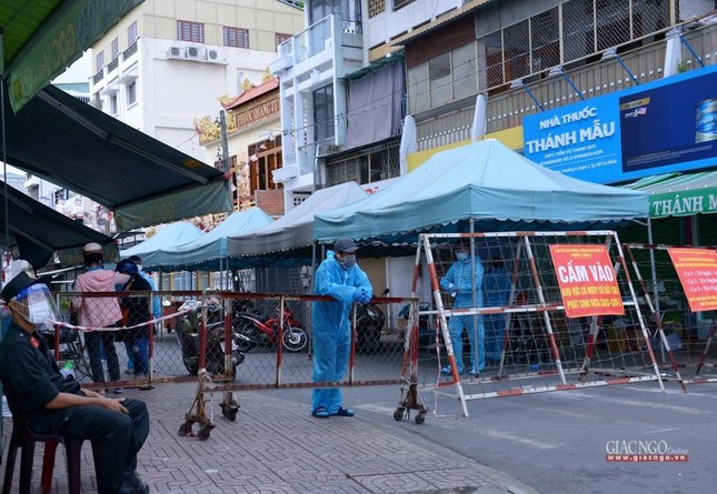 Nhiều chốt phong tỏa được canh gác Nhiều chốt phong tỏa được canh gác