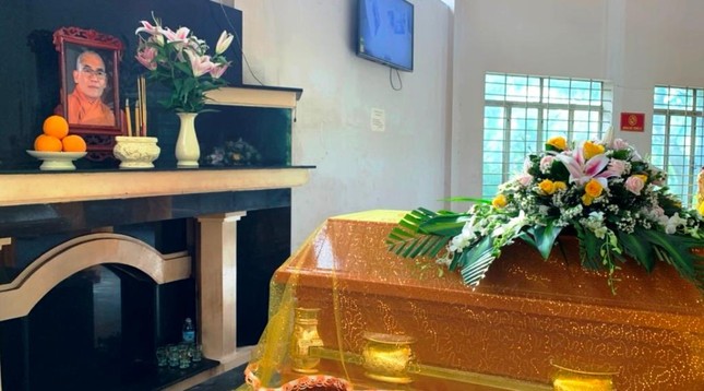 Hình ảnh di quan, trà-tỳ kim quan Hòa thượng tân viên tịch