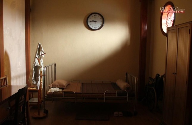 Chiếc đơn và đồng hồ dừng lại lúc Trưởng lão Hòa thượng thu thần thị tịch tại chùa Từ Đàm