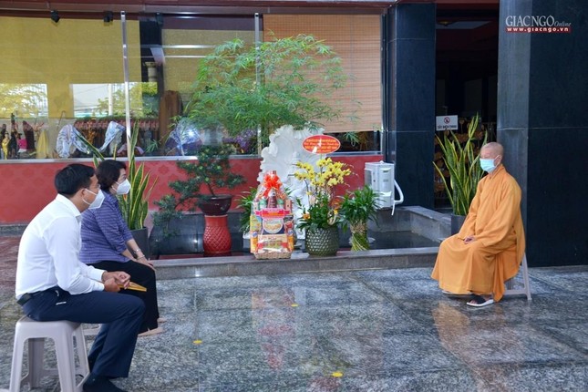 Buổi thăm sáng 2-11 tại chùa Huê Nghiêm - TP.Thủ Đức