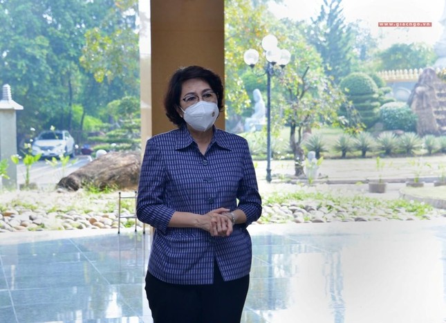 Bà Tô Thị Bích Châu, Ủy viên Ban Thường vụ Thành ủy, Chủ tịch Ủy ban MTTQVN TP.HCM phát biểu tri ân
