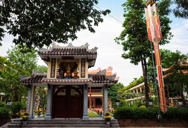 Tam quan Quảng Hương Già Lam Tam quan Quảng Hương Già Lam