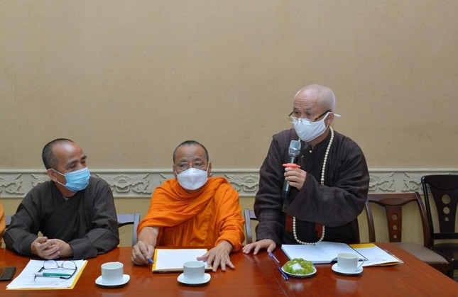 Thượng tọa Thích Giác Dũng phát biểu Thượng tọa Thích Giác Dũng phát biểu