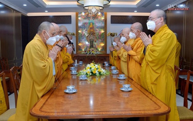 Chư tôn đức đã tác pháp yết-ma, 100% đồng thuận việc cung cử Hòa thượng Thích Trí Quảng đảm nhiệm Quyền Pháp chủ GHPGVN - Ảnh: Bảo Toàn/BGN