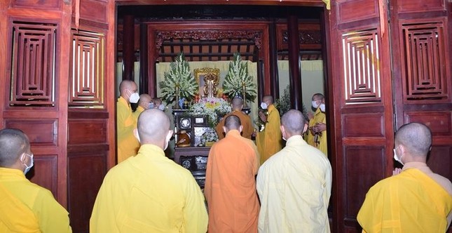 Lễ cung tiến Giác linh