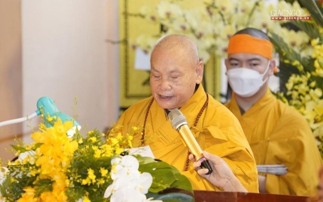 Hòa thượng Thích Thiện Nhơn cung tuyên lời tưởng niệm của GHPGVN