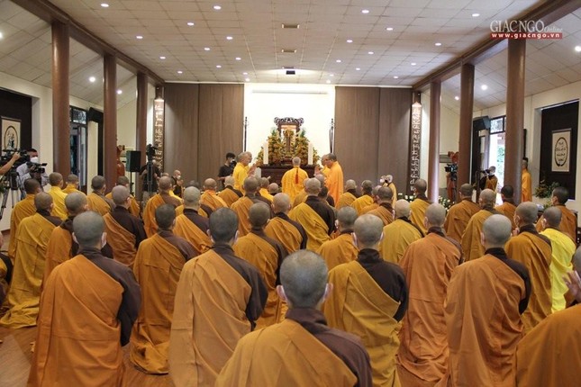 Lễ Sơ dạ, cung tiến Giác linh Thiền sư tại Thiền đường Trăng Rằm